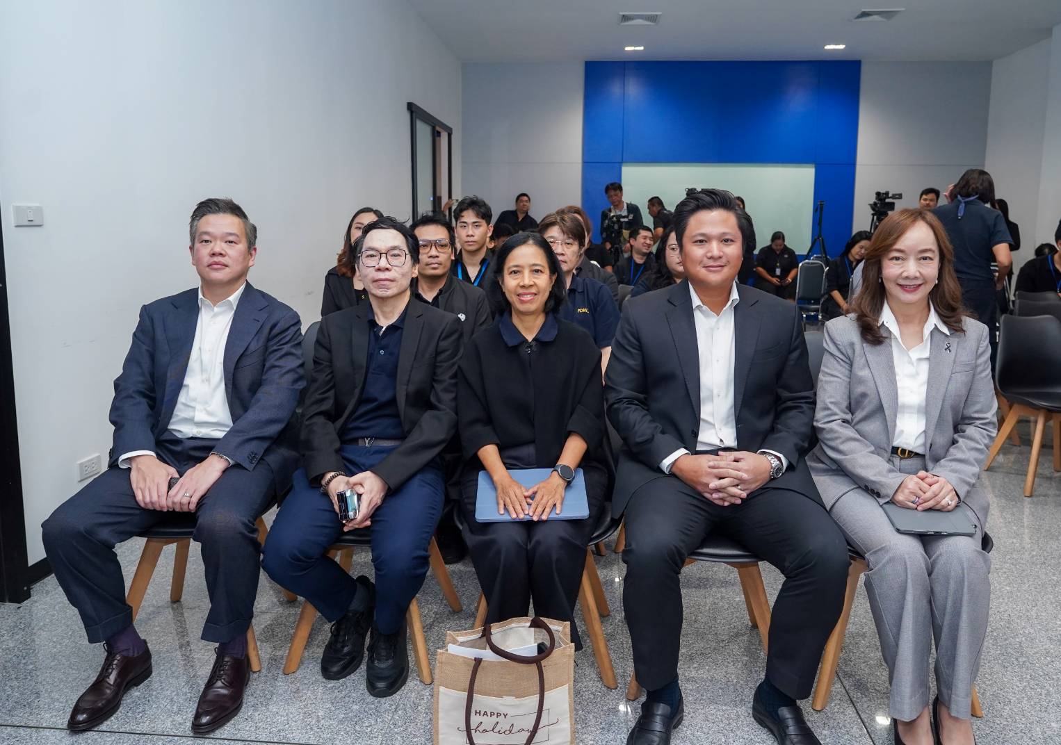 สบน.เดินหน้า ESG Bond ลดต้นทุนประเทศ สร้างการพัฒนาอย่างยั่งยืน ชูรถไฟฟ้าสายสีส้มคือต้นแบบ ESG ครบ 3 มิติ-image-3